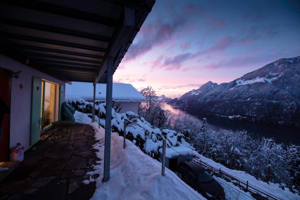 Exklusives Chalet mit traumhafter See- und Bergsicht Seelisberg Exterior foto