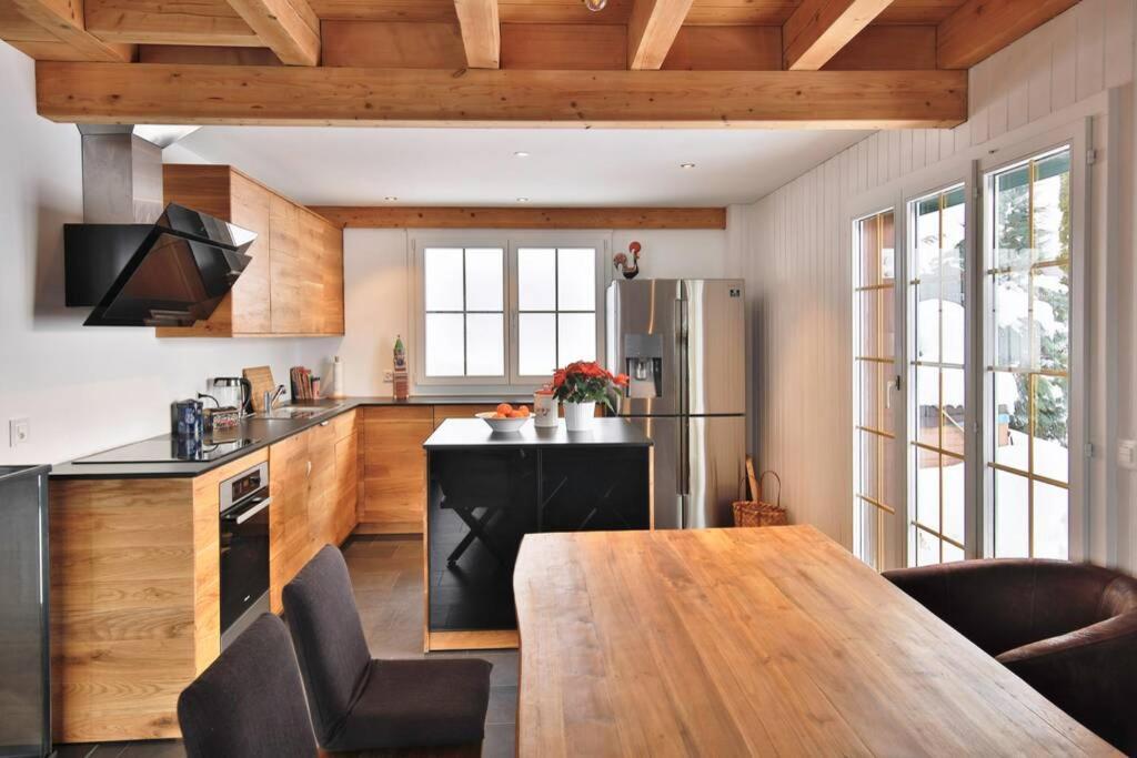 Exklusives Chalet mit traumhafter See- und Bergsicht Seelisberg Exterior foto