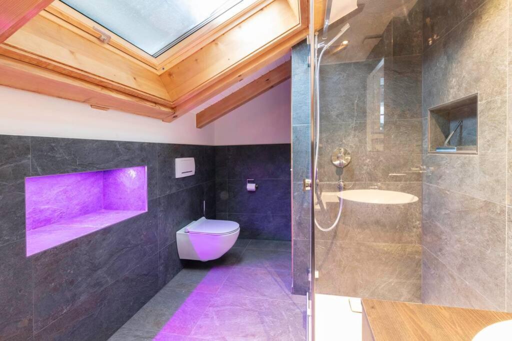 Exklusives Chalet mit traumhafter See- und Bergsicht Seelisberg Exterior foto