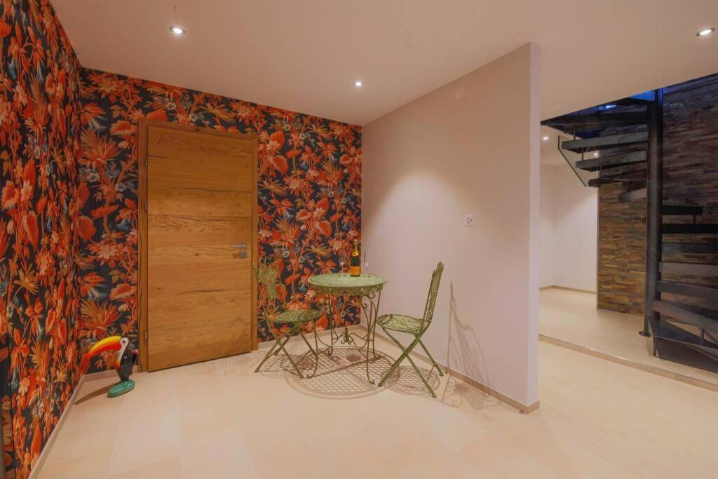 Exklusives Chalet mit traumhafter See- und Bergsicht Seelisberg Exterior foto
