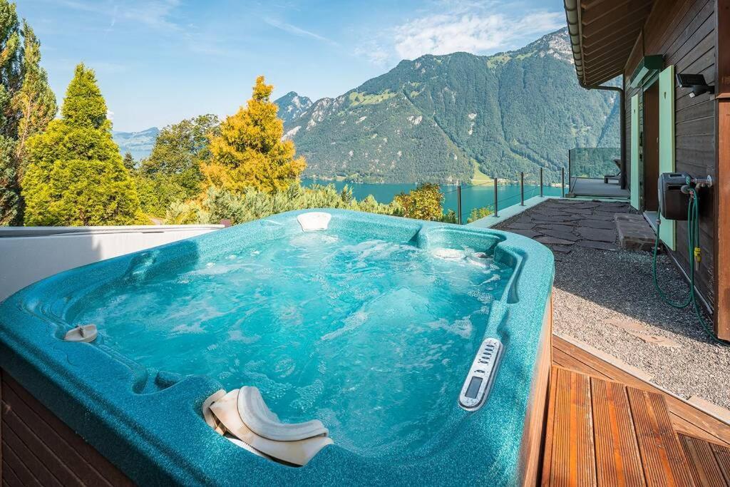 Exklusives Chalet mit traumhafter See- und Bergsicht Seelisberg Exterior foto